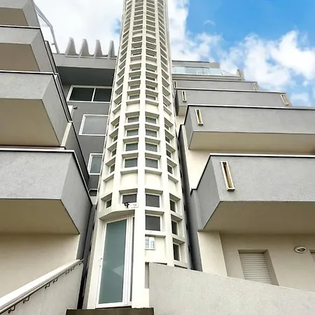 Se146 - Senigallia, Bilocale Con Terrazzo A Due Passi Dal Mare Сенигаллия